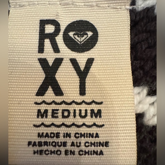 Roxy Black and White Zig Zag Sweater Gently Used Condition Size Medium - Picture 3 of 6